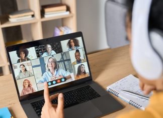 Equipos docentes excluidos de las reuniones a distancia